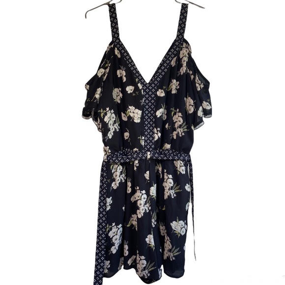 Abercrombie & Fit Cold Shoulder Flower Print Belted Romper size LT - Picture 1 of 9